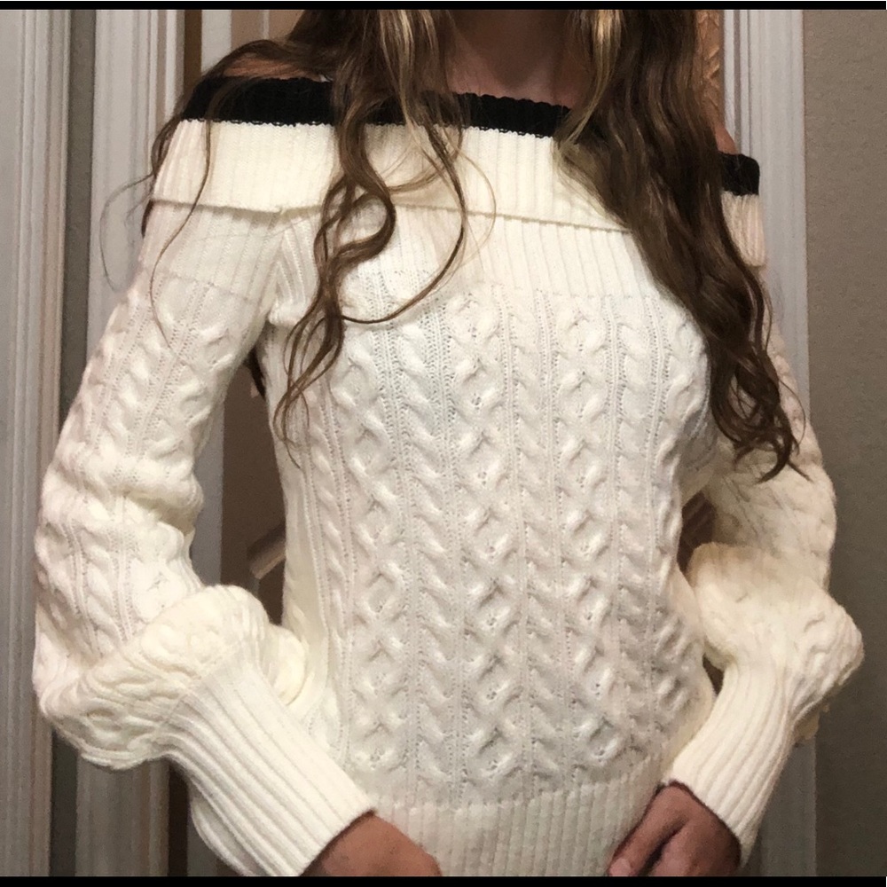 Voge boutique sweater